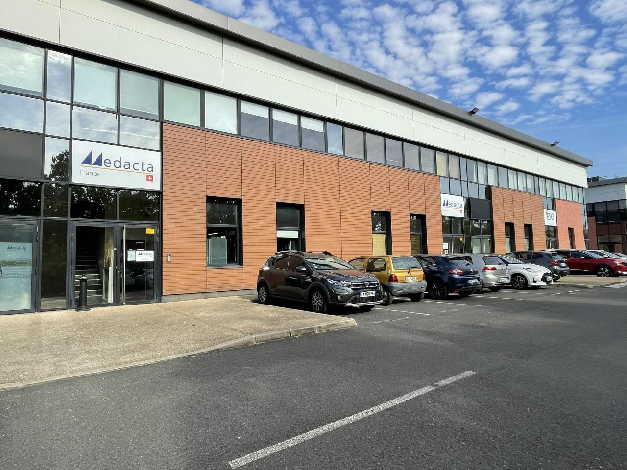 Local d'activité Villeneuve-la-Garenne 1789m² Location local d'activité Villeneuve-la-Garenne Hauts-de-Seine OLACT2204089 1